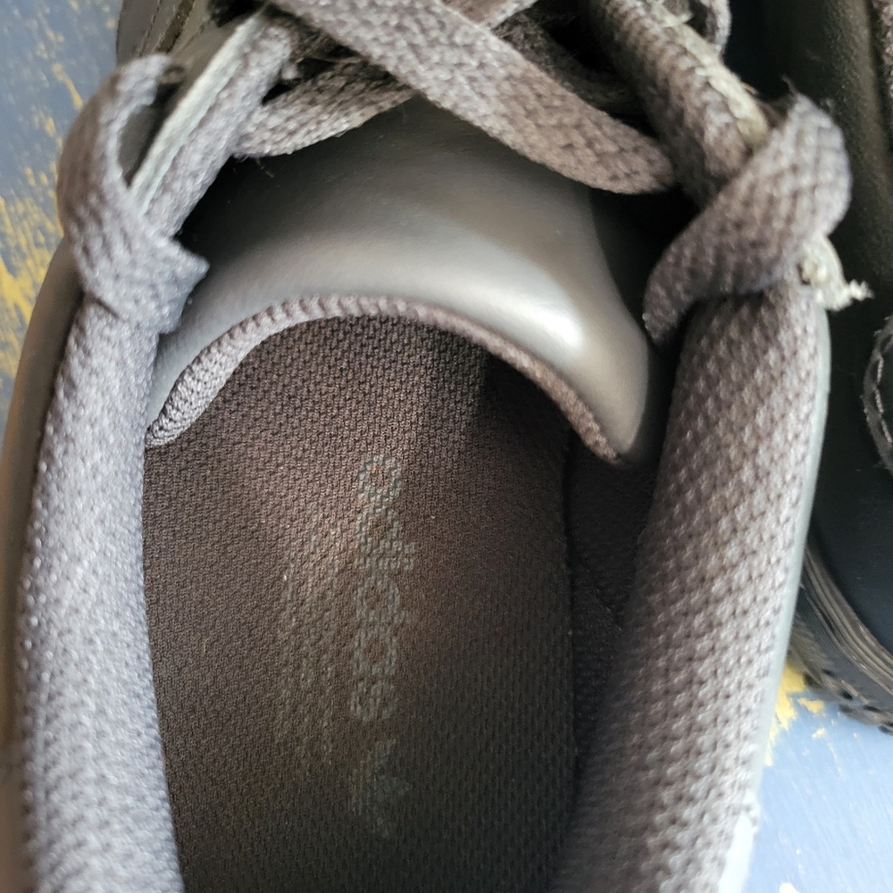 Adidas Yeezy Powerphase Core Black Sneakers Youth Shoes‎ Size 5 - Picture 5 of 8